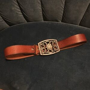 Leather belt w/rhinestone buckle, brown/cognac color